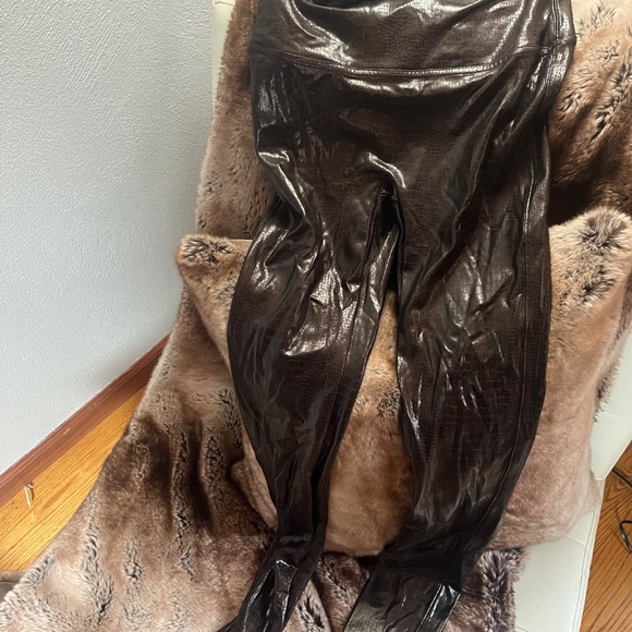 Spanx  Faux Leather Croc Shine Leggings - Picture 3 of 4